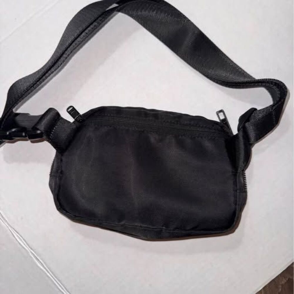 Pander Louisiana Ragin' Cajuns Belt Bag Black Nylon Waist Pack Crossbody Bag - Picture 2 of 3